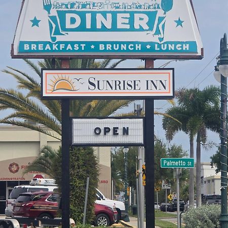 Sunrise Inn By Oyo Titusville Fl ภายนอก รูปภาพ