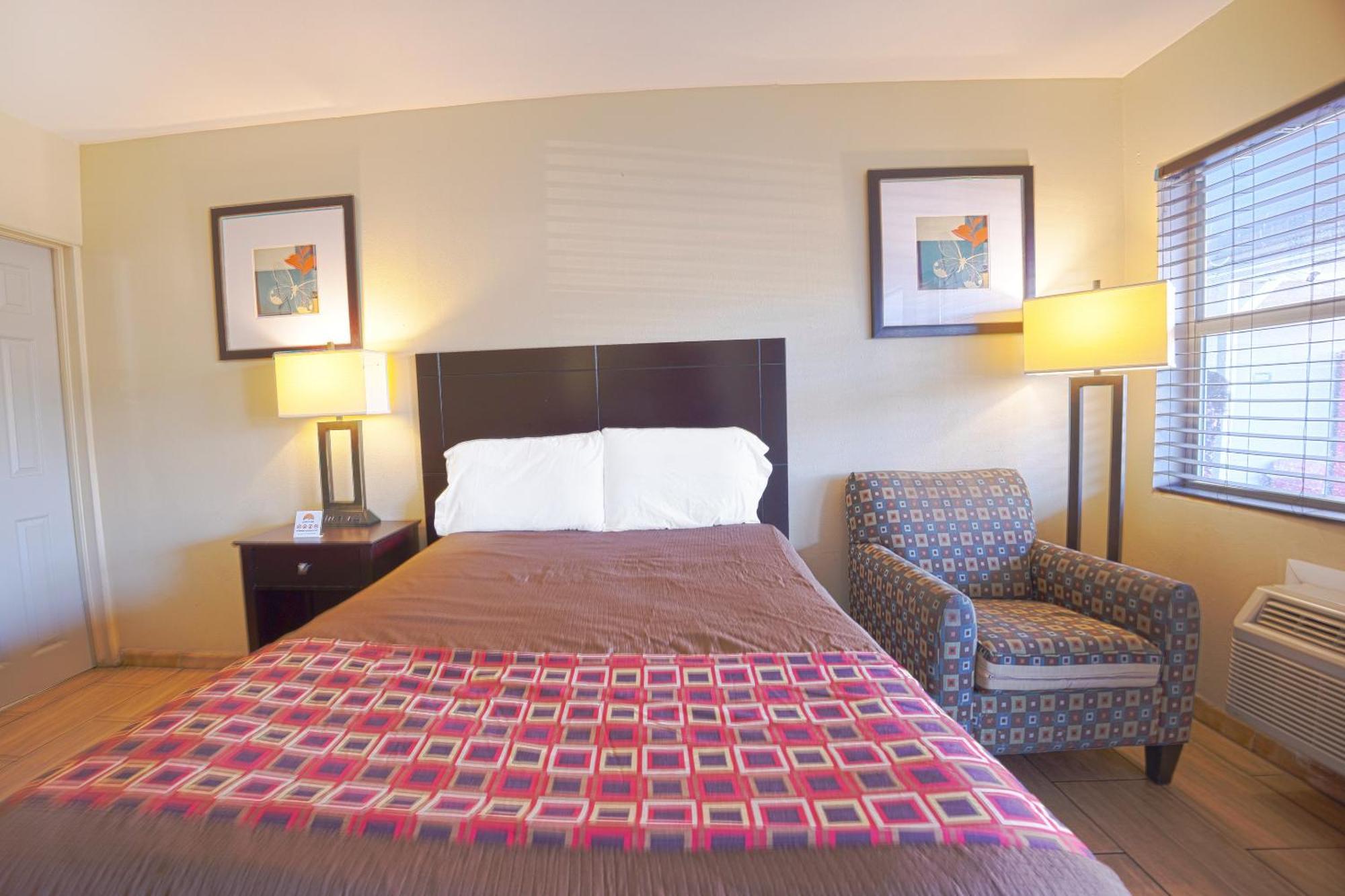 Sunrise Inn By Oyo Titusville Fl ภายนอก รูปภาพ